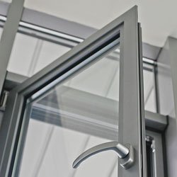Как установить входные алюминиевые двери